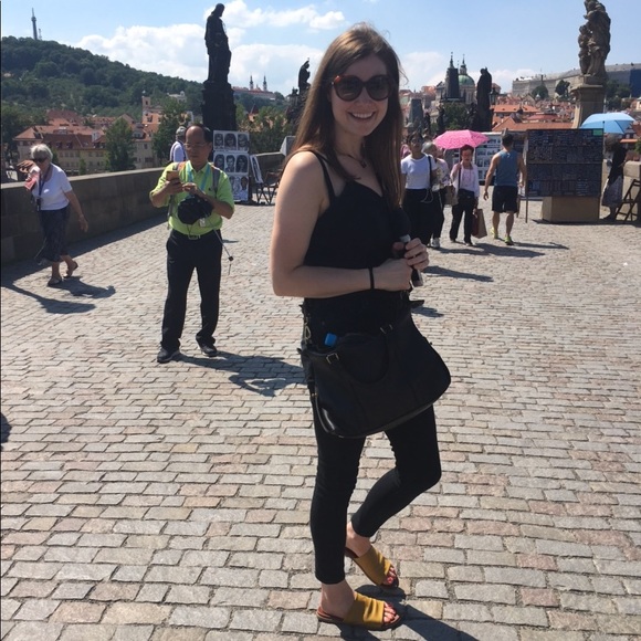 Meet your Posher, R - Picture 1 of 1